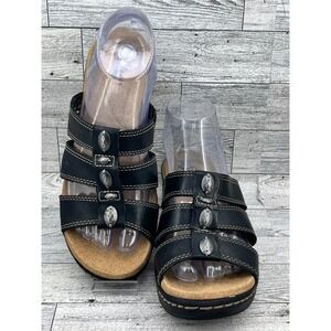 Clarks Black Leather Wedge Sandals Embellished Comfort Women Size 7.5